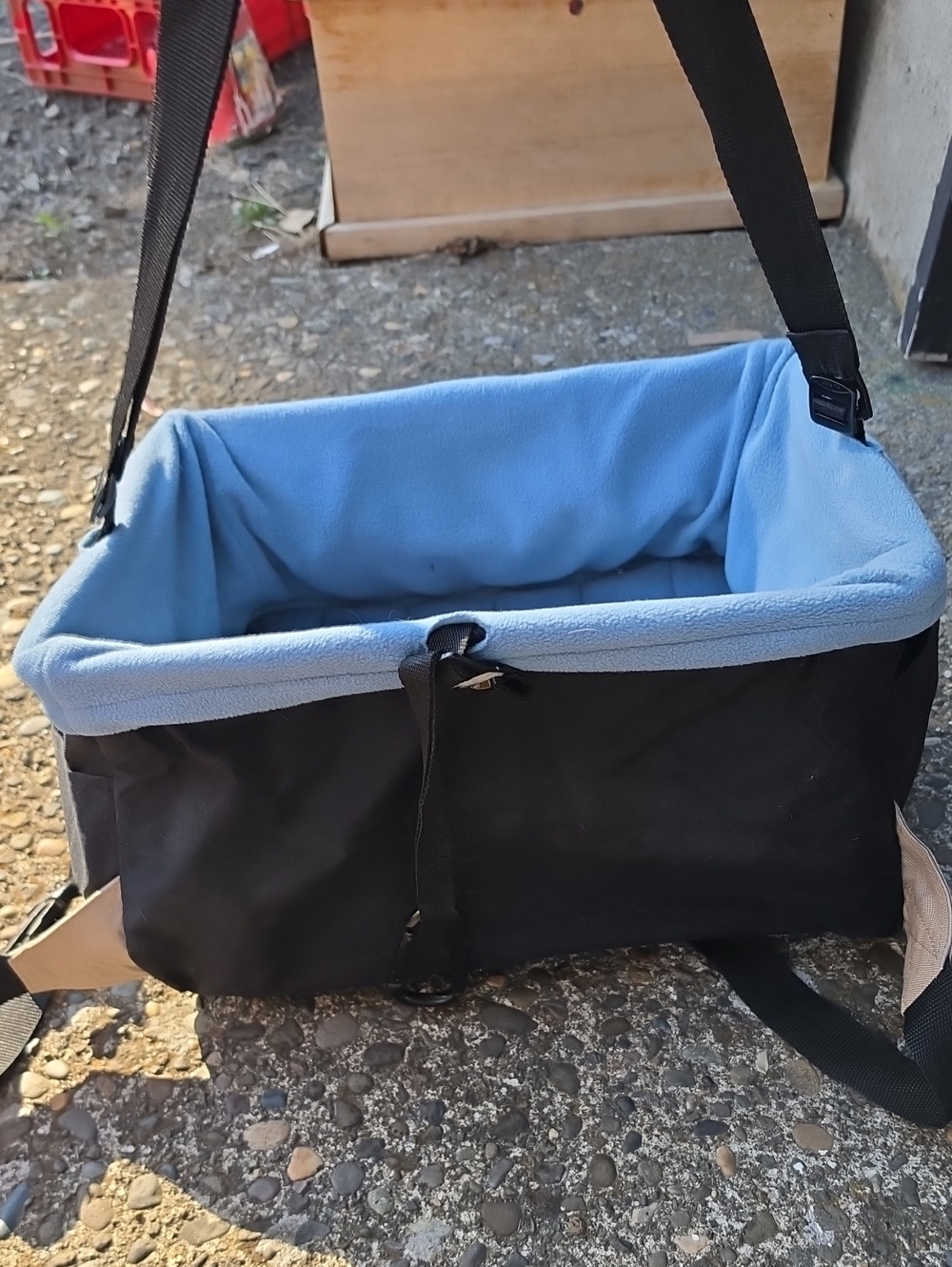 Kurgo Black and Light Blue Plush Pet Car Carrier with Strap